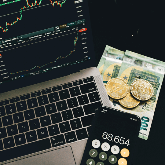 Logic Akpro Ark equipo de expertos en criptoinversión